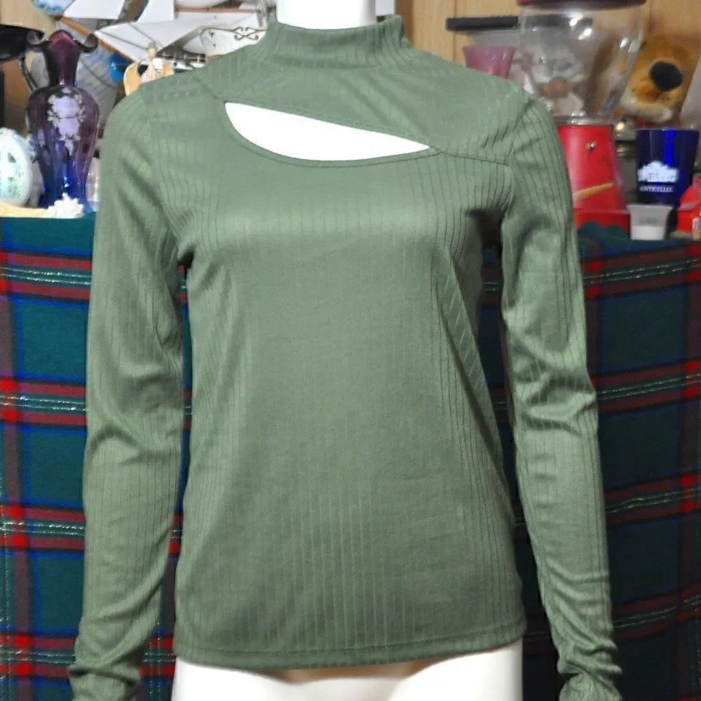 White Birch Mock Neck Turtleneck with Cut Out - New Without Tags
